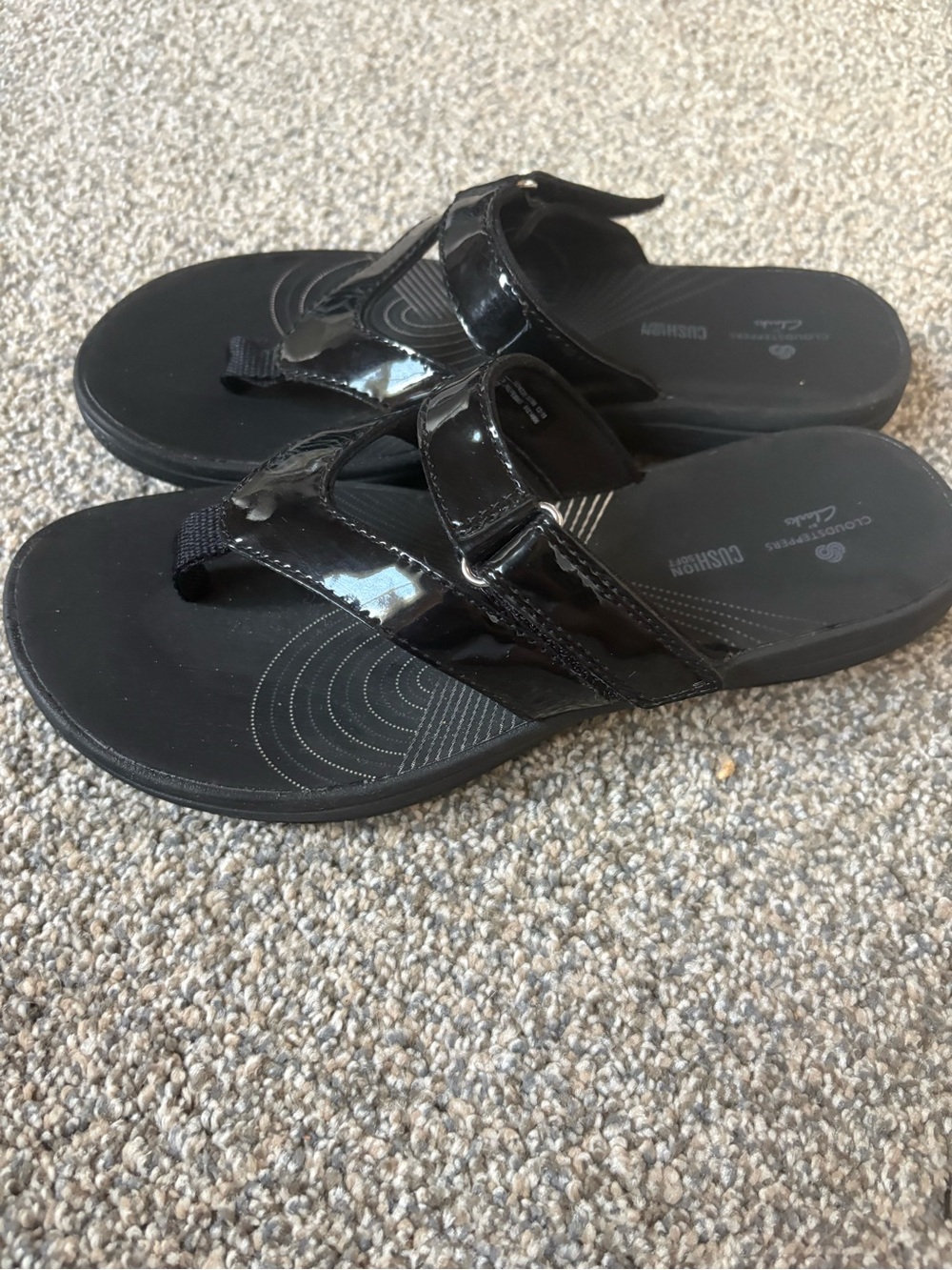 Clarks Women’s Black Patent Thong Slide Sandals